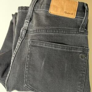 Madewell black classic straight jean (23)